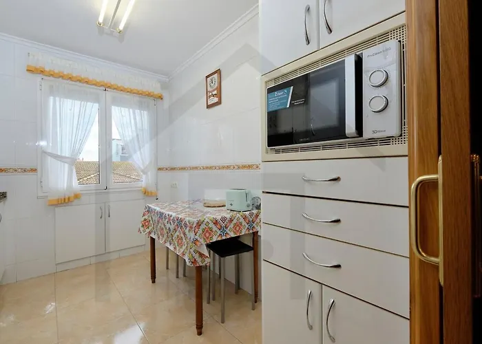 Apartament Cabrales - Parking Gratis - Wifi - A Un Paso Del Centro *
