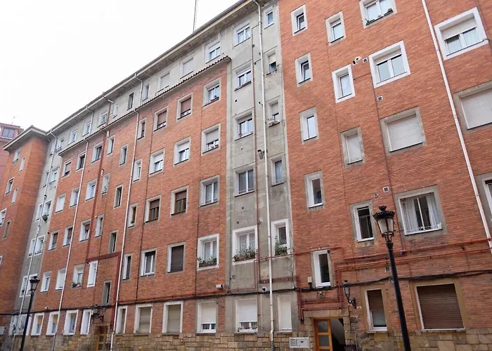 Apartament Cabrales - Parking Gratis - Wifi - A Un Paso Del Centro *