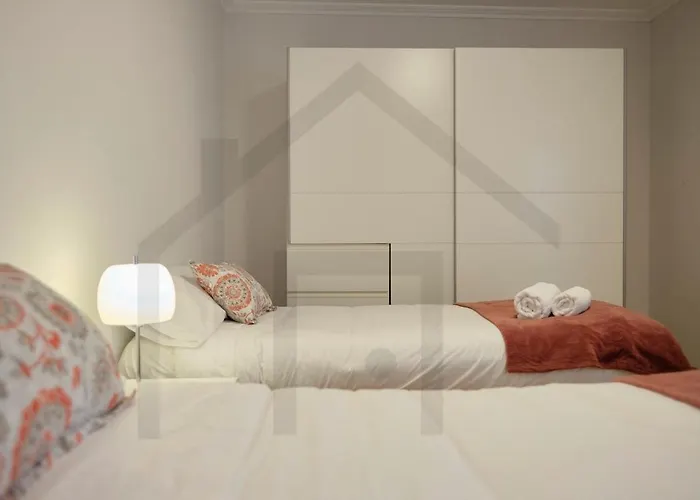 Cabrales - Parking Gratis - Wifi - A Un Paso Del Centro *