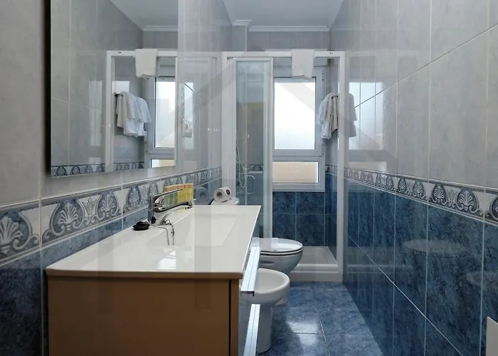 Cabrales - Parking Gratis - Wifi - A Un Paso Del Centro