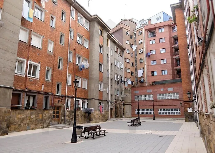 Апартаменти Cabrales - Parking Gratis - Wifi - A Un Paso Del Centro *