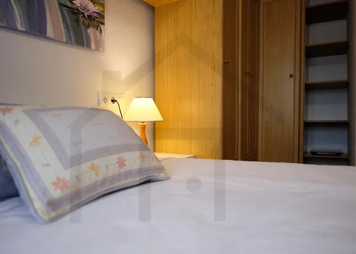 Cabrales - Parking Gratis - Wifi - A Un Paso Del Centro Хіхон