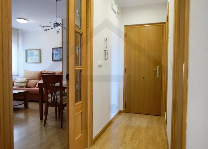 Cabrales - Parking Gratis - Wifi - A Un Paso Del Centro Хіхон